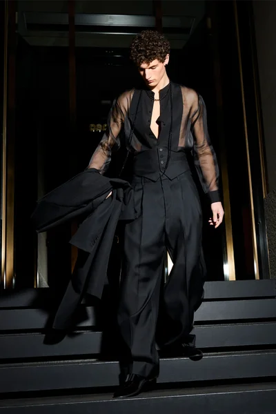 Look 30